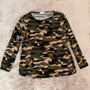 Heart & Hips Girls Camouflage Top